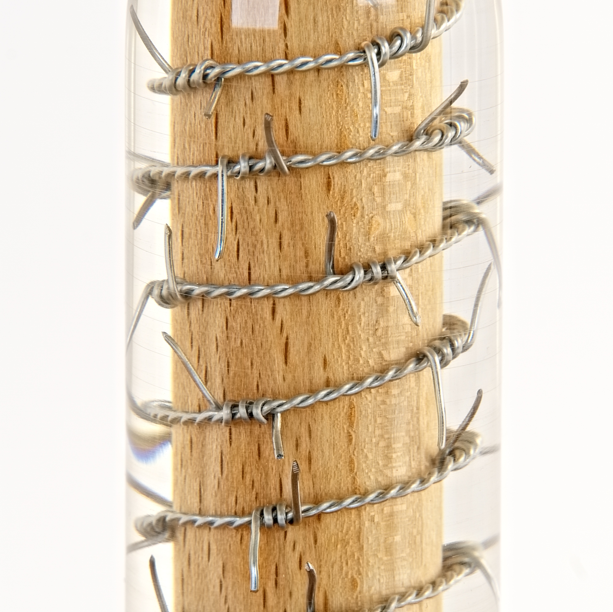 Holzdildo mit biologischem Epoxidharz – Stacheldraht Design – Bild 4